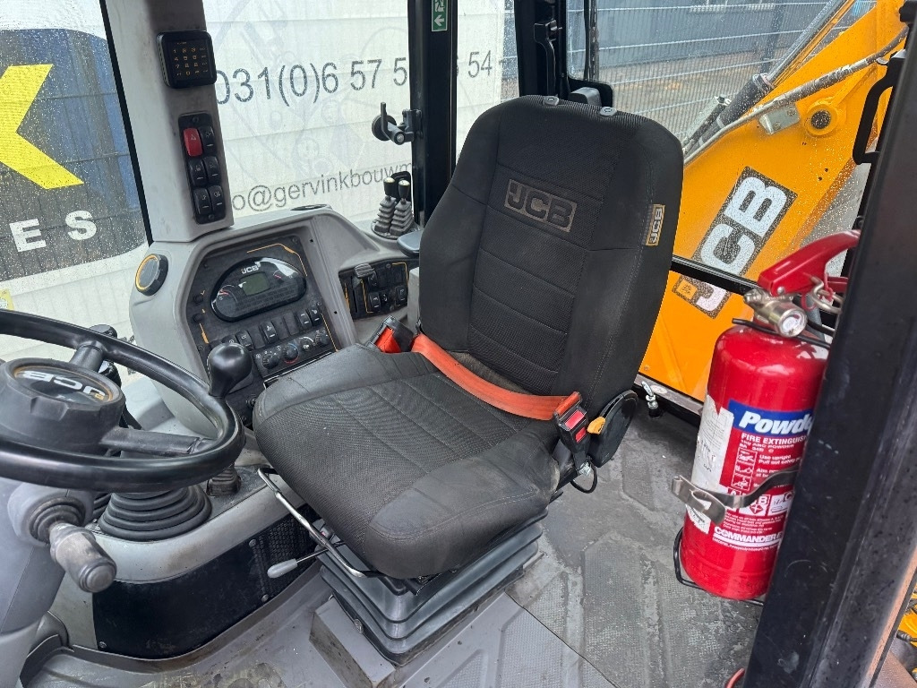 حفار متعدد الاستخدام JCB 3CX compact: صور 6 حفار متعدد الاستخدام JCB 3CX compact: صور 6