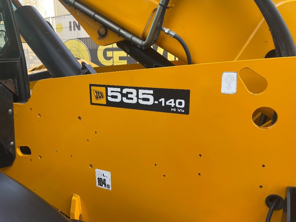 JCB 535-140 Hiviz - رافعة تلسكوبية: صور 3 JCB 535-140 Hiviz - رافعة تلسكوبية: صور 3