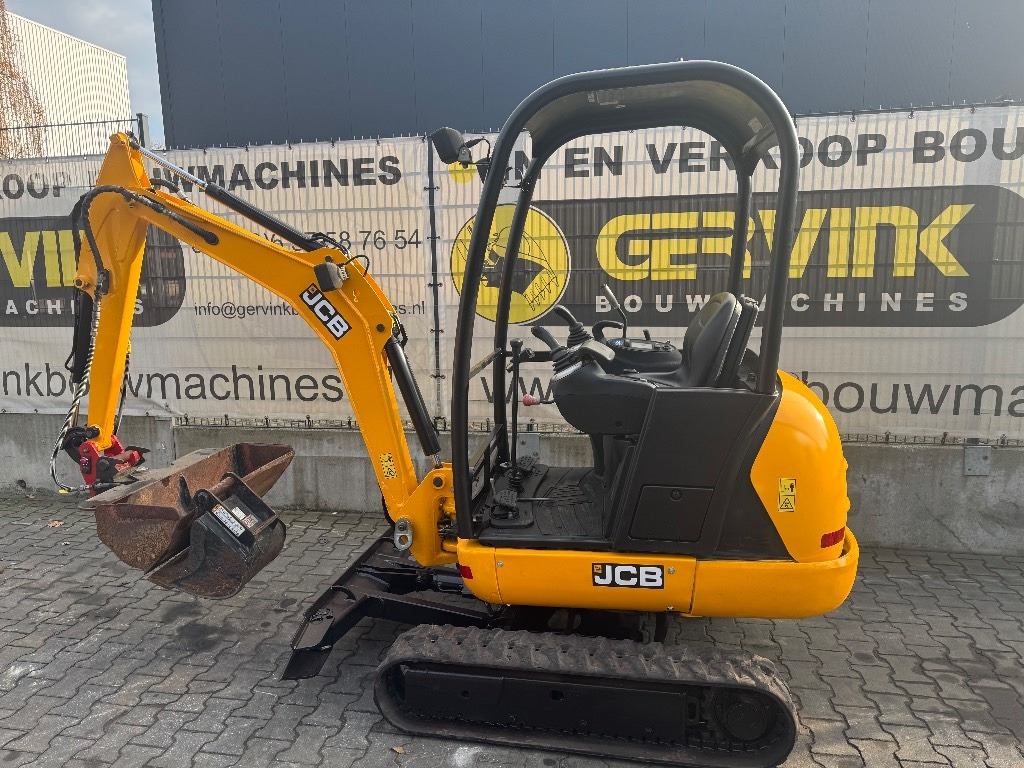 JCB 8018 - حفارة مصغرة: صور 1 JCB 8018 - حفارة مصغرة: صور 1