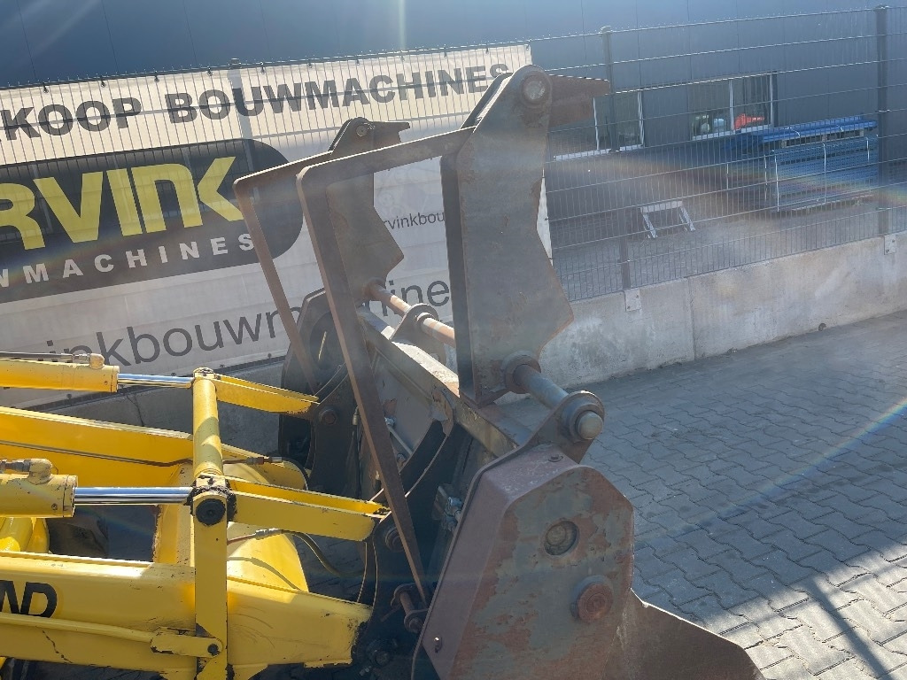 New Holland LB 110 - حفار متعدد الاستخدام: صور 3 New Holland LB 110 - حفار متعدد الاستخدام: صور 3