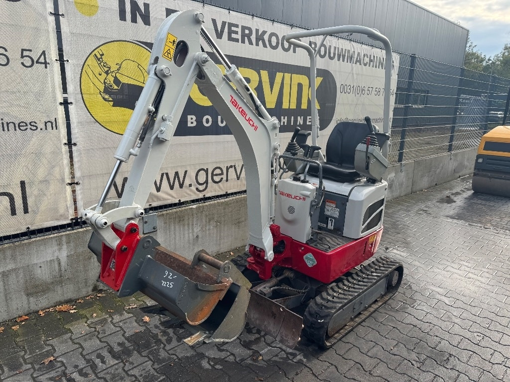 Takeuchi TB 210 - حفارة مصغرة: صور 3 Takeuchi TB 210 - حفارة مصغرة: صور 3