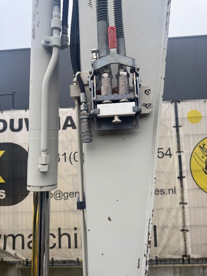 Takeuchi TB 290 - حفارة مصغرة: صور 5 Takeuchi TB 290 - حفارة مصغرة: صور 5