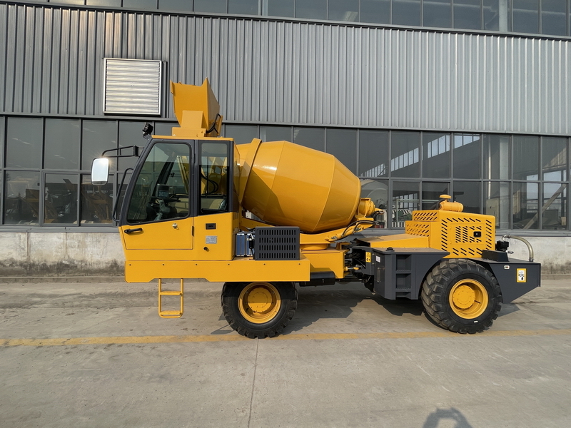 QINGDAO PROMISING 2.0CBM Self-Loading Concrete Mixer Truck CML200 - شاحنة خلاطة خرسانة: صور 1 QINGDAO PROMISING 2.0CBM Self-Loading Concrete Mixer Truck CML200 - شاحنة خلاطة خرسانة: صور 1