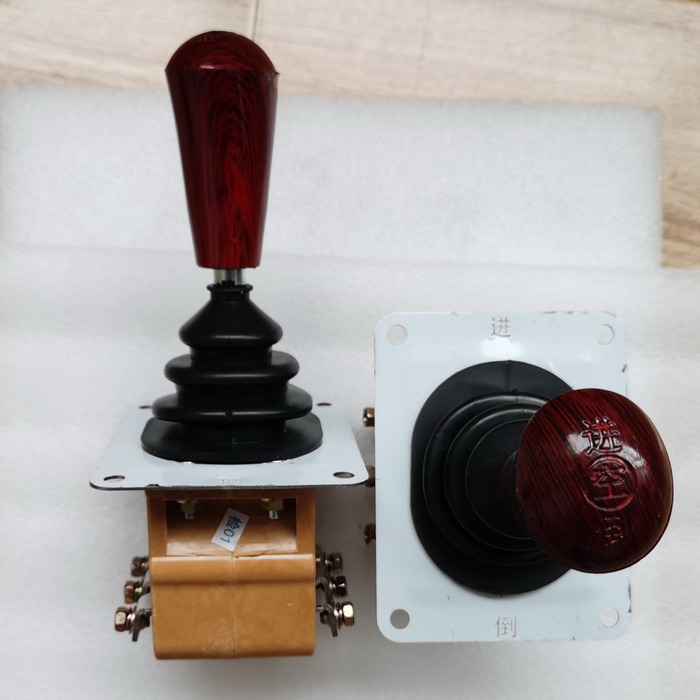 Qingdao Promising FLAND EL45 Electric Wheel Loader Forward Reverse Toggle Switch - عتلة تبديل السرعة - اللودر بعجل: صور 2 Qingdao Promising FLAND EL45 Electric Wheel Loader Forward Reverse Toggle Switch - عتلة تبديل السرعة - اللودر بعجل: صور 2