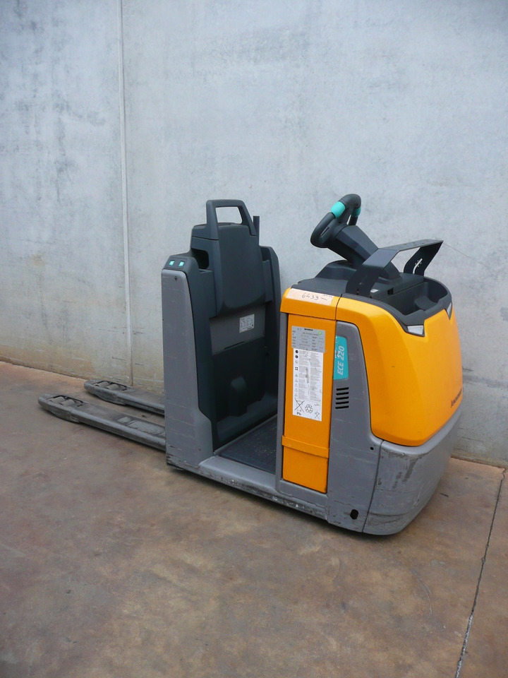 Jungheinrich ECE 220 1250x540mm - رافعات ترتيب البضائع: صور 1 Jungheinrich ECE 220 1250x540mm - رافعات ترتيب البضائع: صور 1