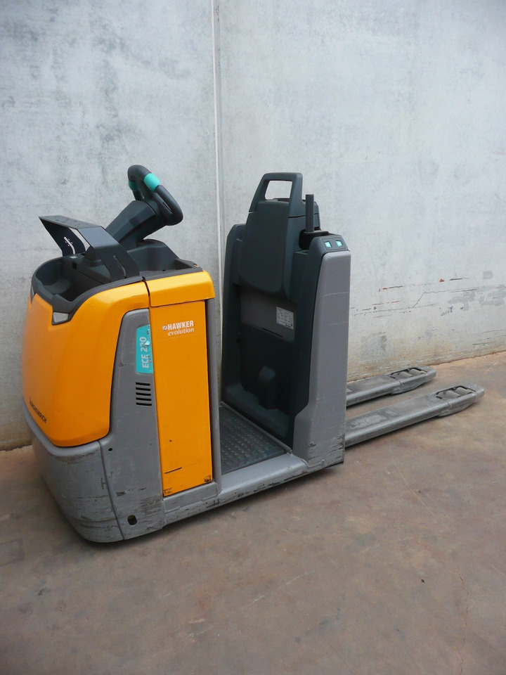 Jungheinrich ECE 220 1250x540mm - رافعات ترتيب البضائع: صور 3 Jungheinrich ECE 220 1250x540mm - رافعات ترتيب البضائع: صور 3