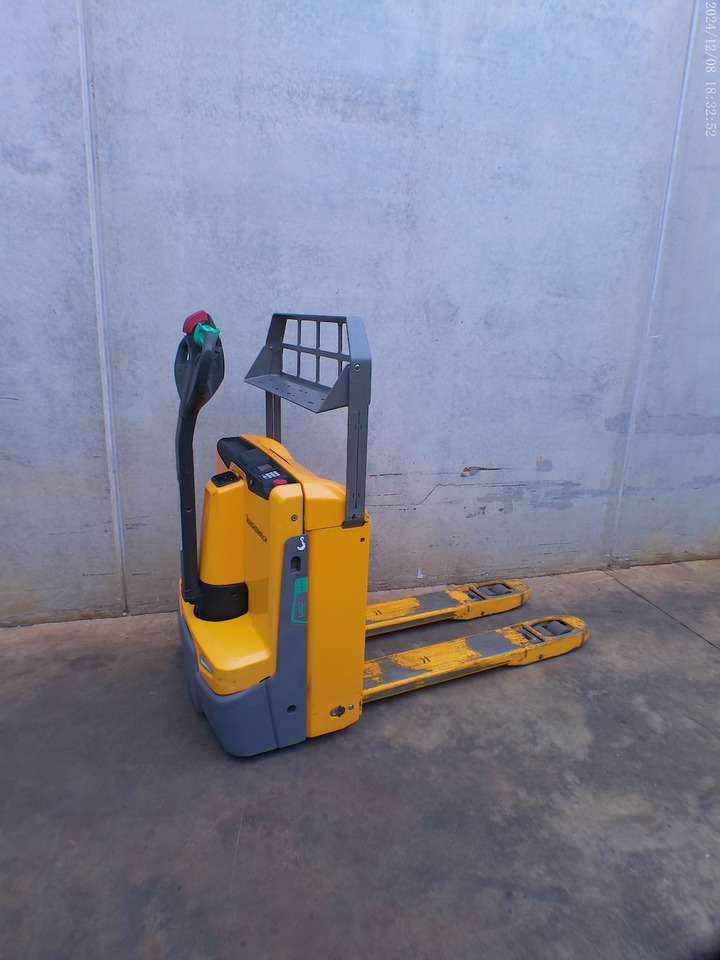 Jungheinrich EJE 116 LI-ION - معدات الرفع منخفض المستوى: صور 3 Jungheinrich EJE 116 LI-ION - معدات الرفع منخفض المستوى: صور 3