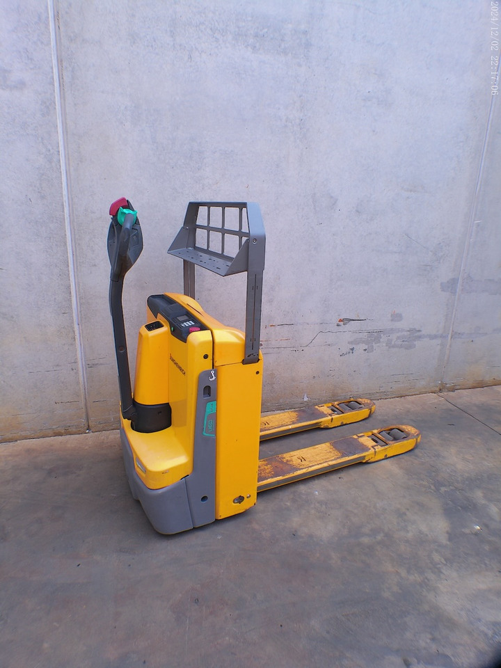 Jungheinrich EJE 116 LI-ION - معدات الرفع منخفض المستوى: صور 3 Jungheinrich EJE 116 LI-ION - معدات الرفع منخفض المستوى: صور 3