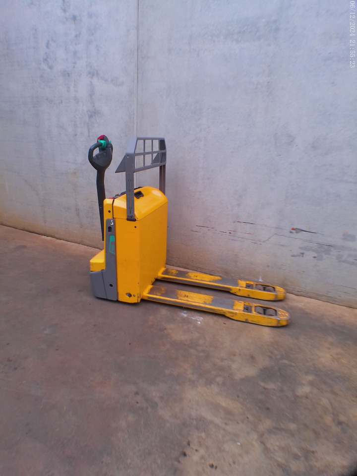 Jungheinrich EJE 116 LI-ION - معدات الرفع منخفض المستوى: صور 4 Jungheinrich EJE 116 LI-ION - معدات الرفع منخفض المستوى: صور 4