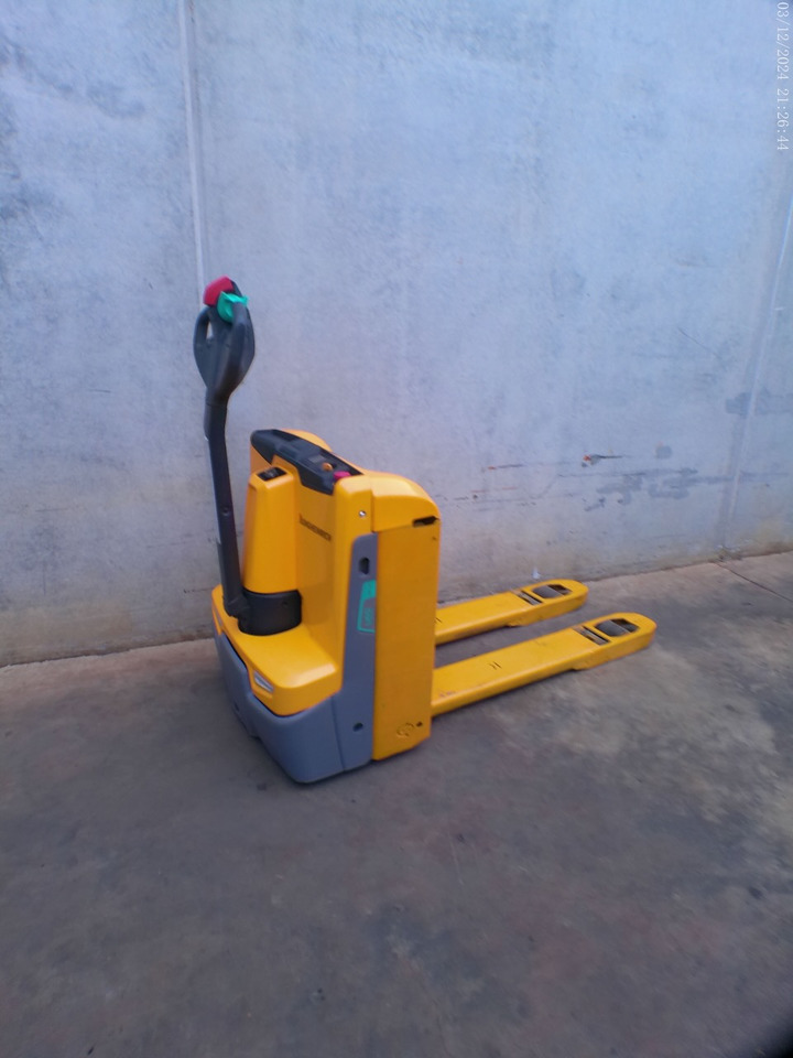 Jungheinrich EJE 118 LI-ION - معدات الرفع منخفض المستوى: صور 3 Jungheinrich EJE 118 LI-ION - معدات الرفع منخفض المستوى: صور 3