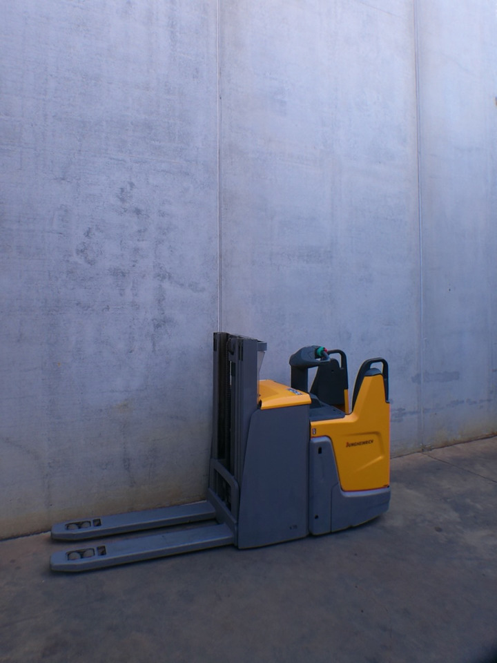 Jungheinrich ERD 220 290 DT - معدات تكديس: صور 2 Jungheinrich ERD 220 290 DT - معدات تكديس: صور 2