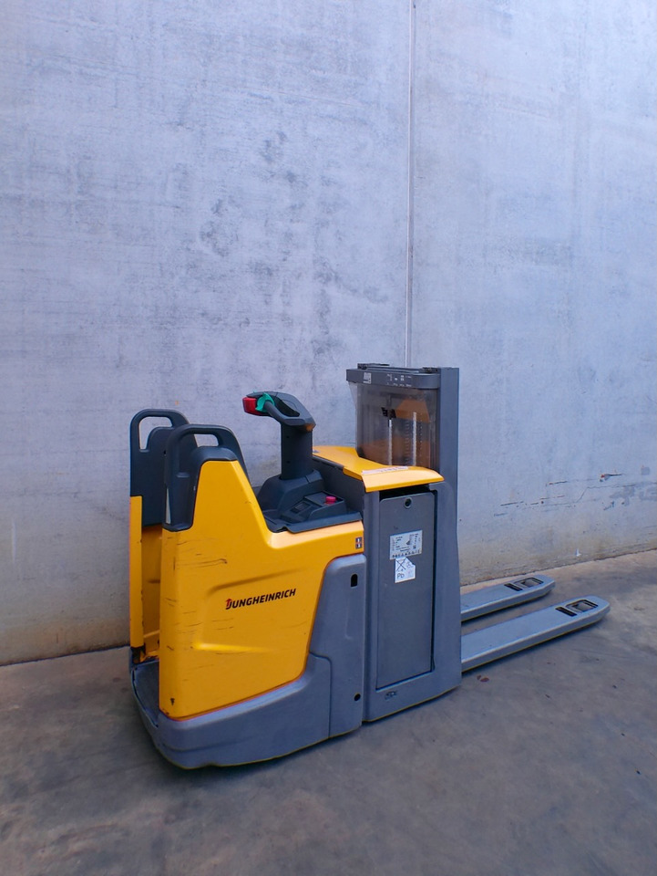 Jungheinrich ERD 220 290 DT - معدات تكديس: صور 3 Jungheinrich ERD 220 290 DT - معدات تكديس: صور 3