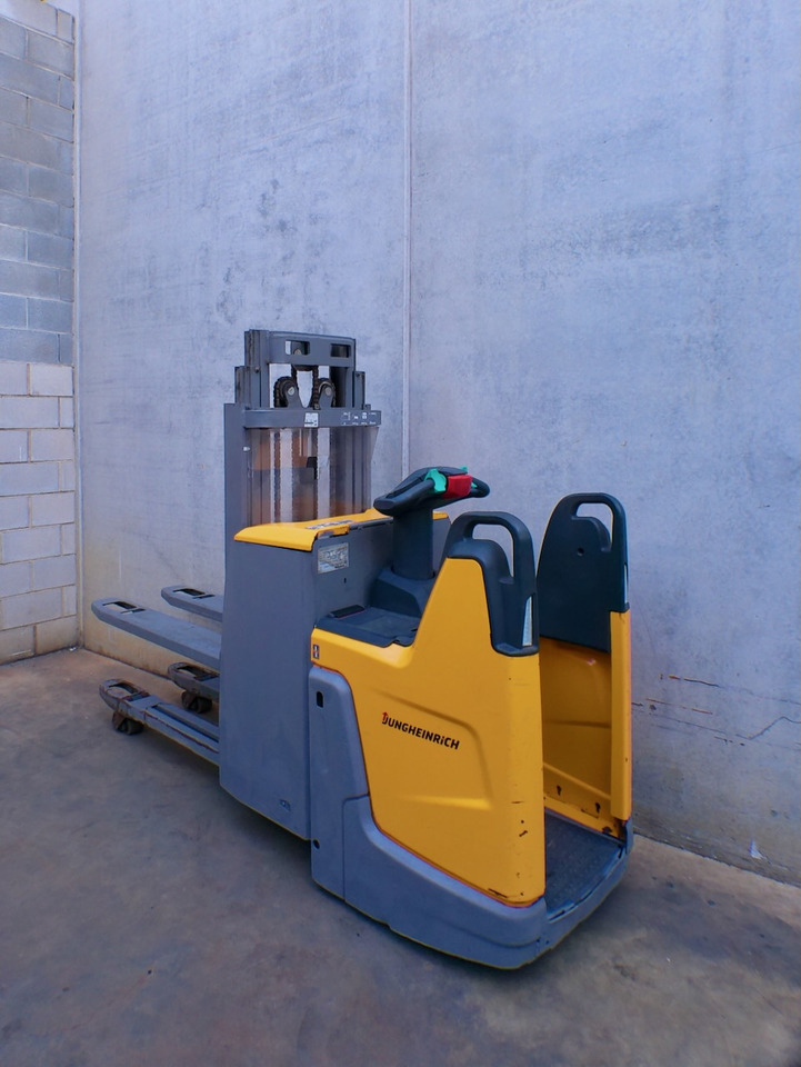 Jungheinrich ERD 220 290 DT - معدات تكديس: صور 1 Jungheinrich ERD 220 290 DT - معدات تكديس: صور 1