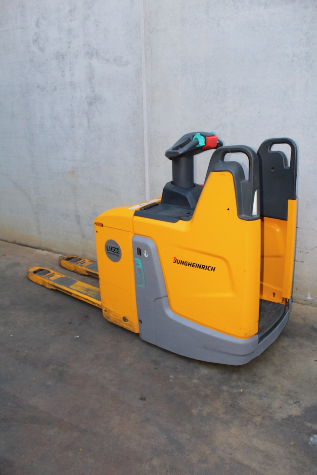 Jungheinrich ERE 120 LI-ION - معدات الرفع منخفض المستوى: صور 1 Jungheinrich ERE 120 LI-ION - معدات الرفع منخفض المستوى: صور 1