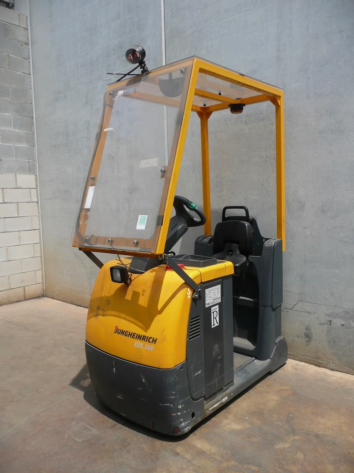 Jungheinrich EZS 350 XL - جرار السحب الكهربائي: صور 1 Jungheinrich EZS 350 XL - جرار السحب الكهربائي: صور 1