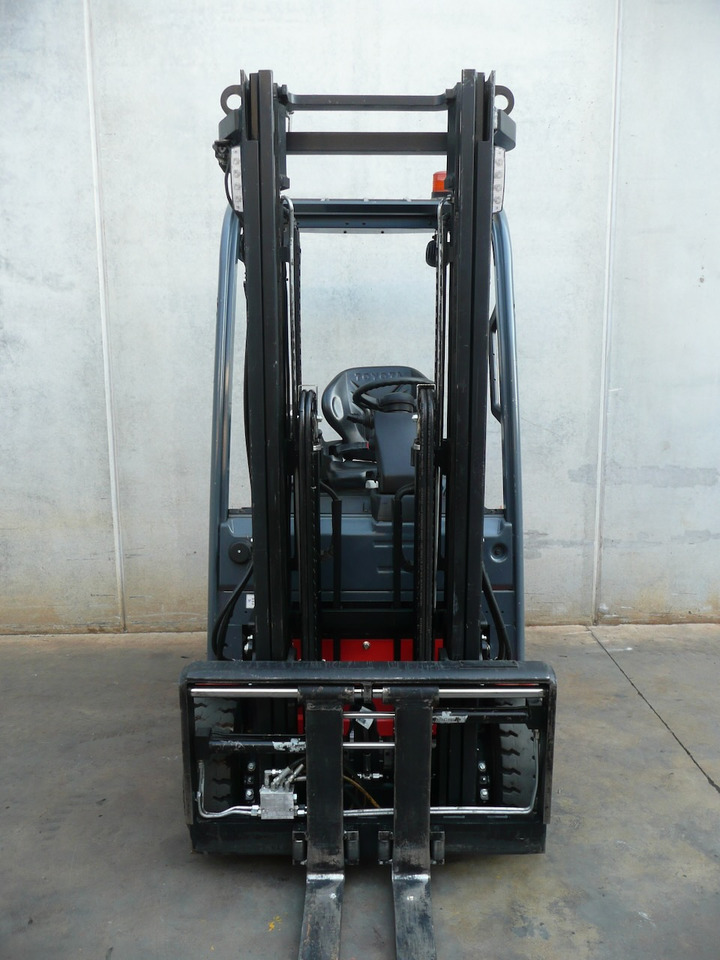 Toyota 8FBE15T - رافعة شوكية كهربائية: صور 5 Toyota 8FBE15T - رافعة شوكية كهربائية: صور 5