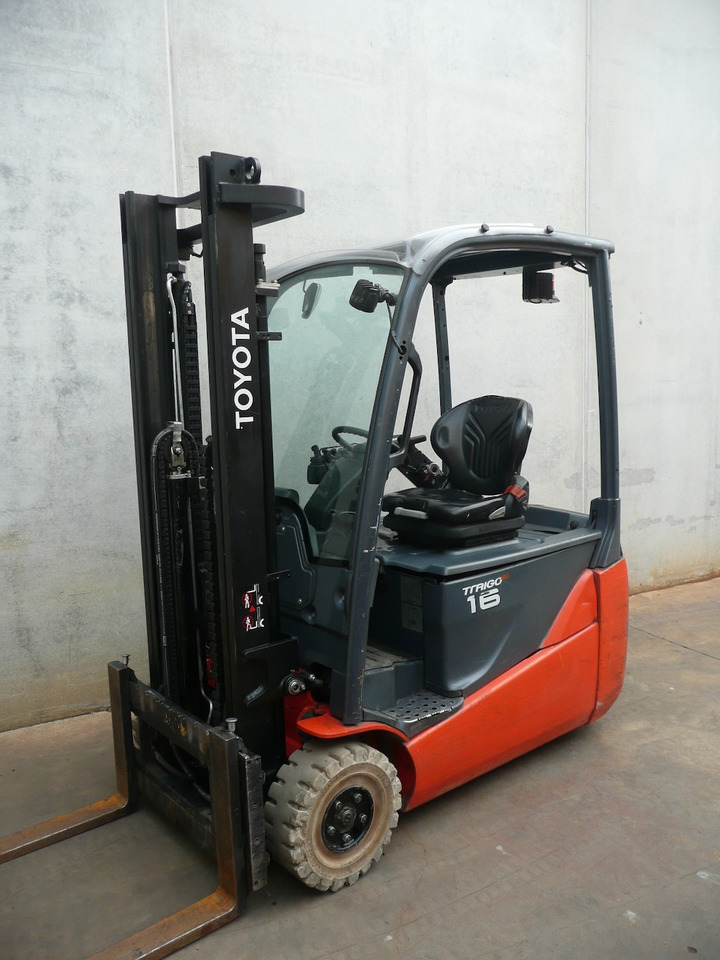Toyota 8FBE16T - رافعة شوكية كهربائية: صور 3 Toyota 8FBE16T - رافعة شوكية كهربائية: صور 3