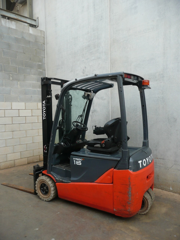 Toyota 8FBE16T - رافعة شوكية كهربائية: صور 4 Toyota 8FBE16T - رافعة شوكية كهربائية: صور 4