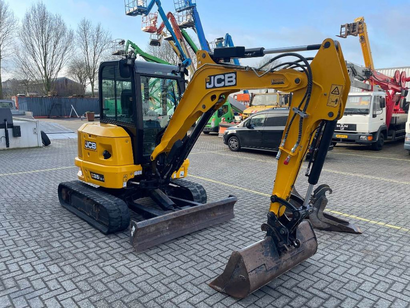 JCB 35Z-1 - حفارة مصغرة: صور 4 JCB 35Z-1 - حفارة مصغرة: صور 4