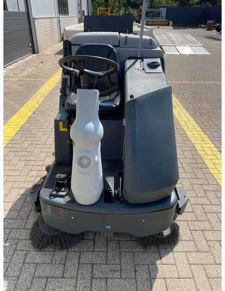 Nilfisk SC 6500 1300C - ماكينة فرك وتجفيف: صور 4 Nilfisk SC 6500 1300C - ماكينة فرك وتجفيف: صور 4