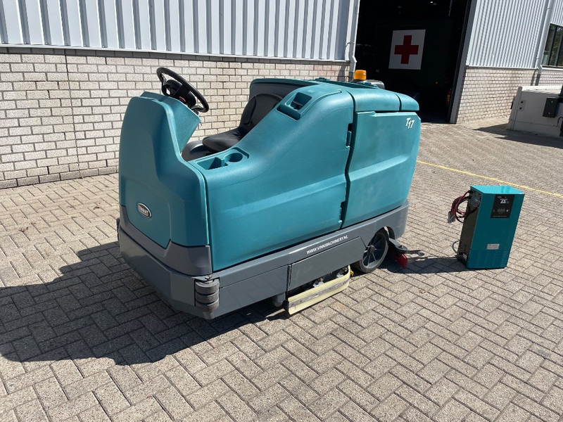 TENNANT T 17 SOLD - سياره كنس شوارع: صور 5 TENNANT T 17 SOLD - سياره كنس شوارع: صور 5