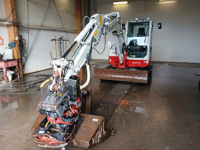 Takeuchi TB 260 - حفارة مصغرة: صور 3 Takeuchi TB 260 - حفارة مصغرة: صور 3
