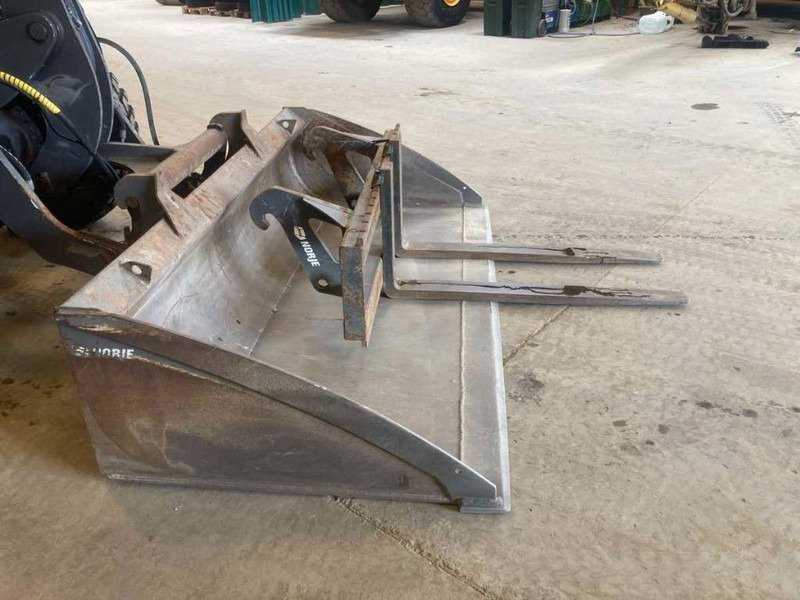 Volvo L30G/S - اللودر بعجل: صور 5 Volvo L30G/S - اللودر بعجل: صور 5