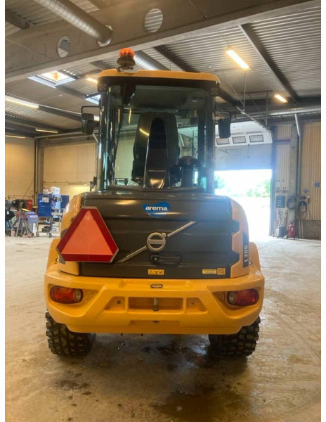 Volvo L30G/S - اللودر بعجل: صور 4 Volvo L30G/S - اللودر بعجل: صور 4