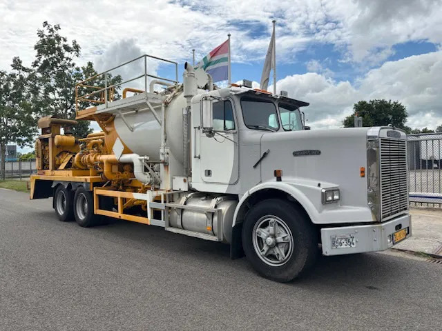 Freightliner 3 AXLE RIGID BODY chassis cabine (levering excl. opbouw) - الشاسيه شاحنة: صور 3 Freightliner 3 AXLE RIGID BODY chassis cabine (levering excl. opbouw) - الشاسيه شاحنة: صور 3