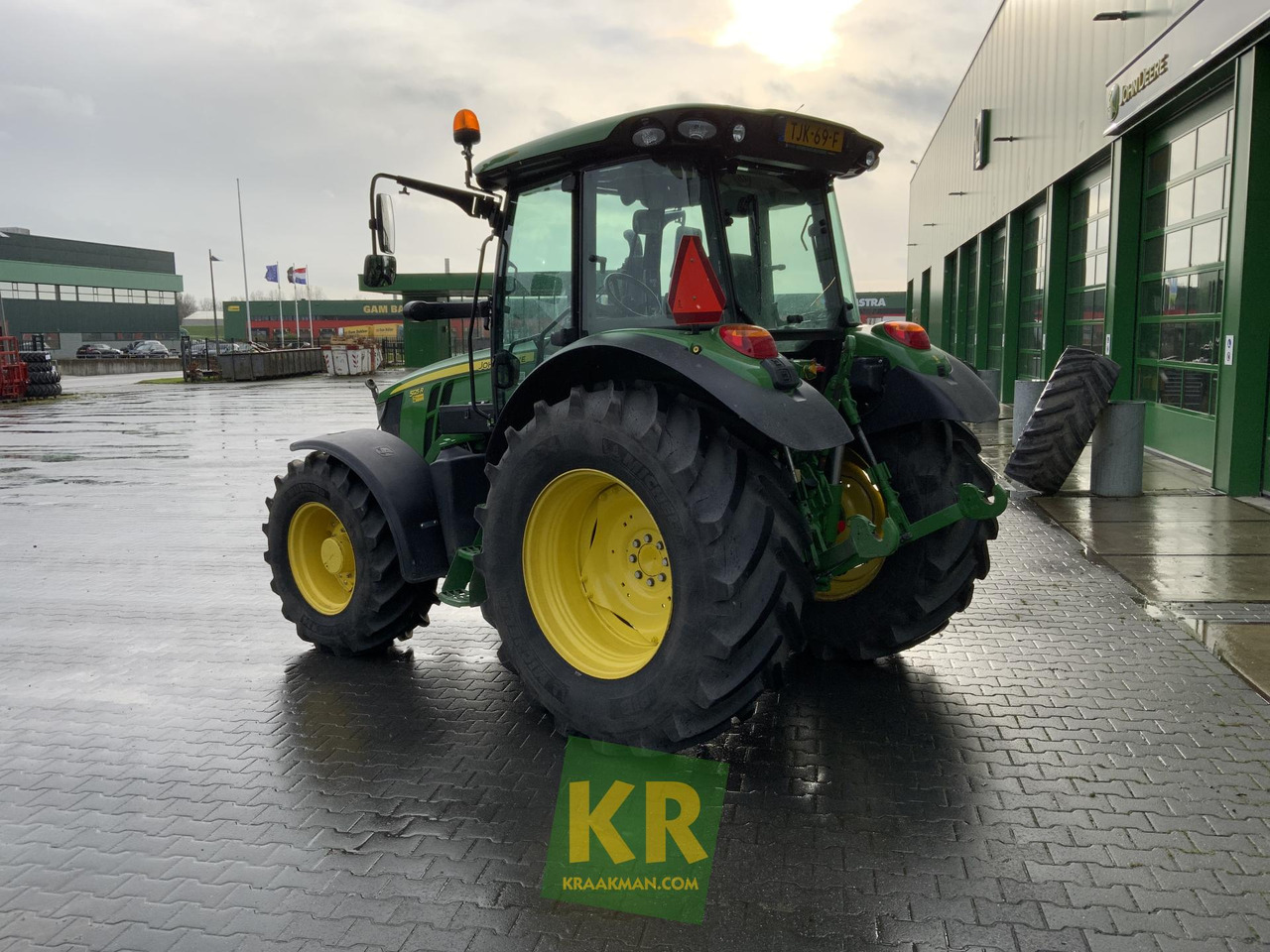 5125R John Deere - جرار: صور 4 5125R John Deere - جرار: صور 4