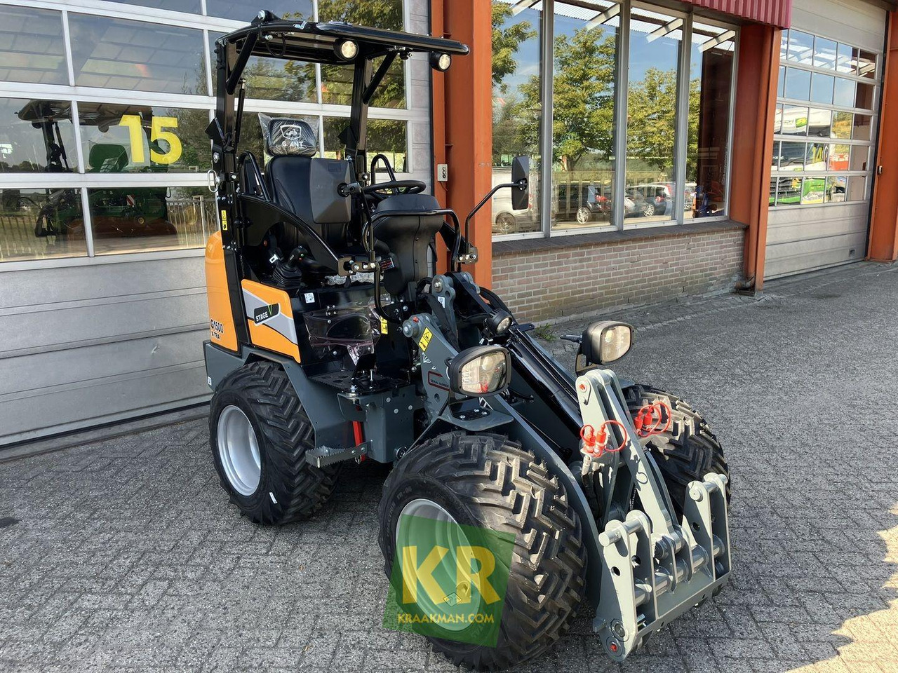 Giant G1500 Xtra  - لودر مفصلي صغير: صور 2 Giant G1500 Xtra  - لودر مفصلي صغير: صور 2