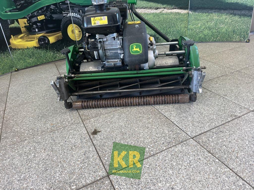 John Deere 260SL Precision Cut Greenmaaier - جزازة المروج: صور 3 John Deere 260SL Precision Cut Greenmaaier - جزازة المروج: صور 3