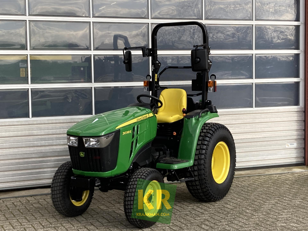 John Deere 3038E - جرار صغير: صور 5 John Deere 3038E - جرار صغير: صور 5