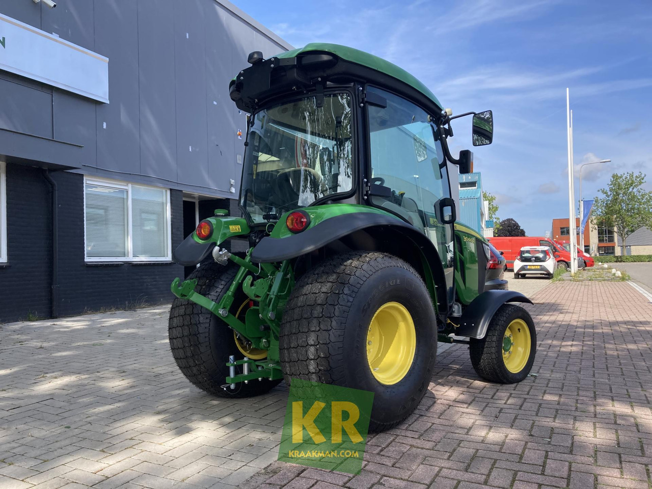 John Deere 3046R - جرار صغير: صور 2 John Deere 3046R - جرار صغير: صور 2