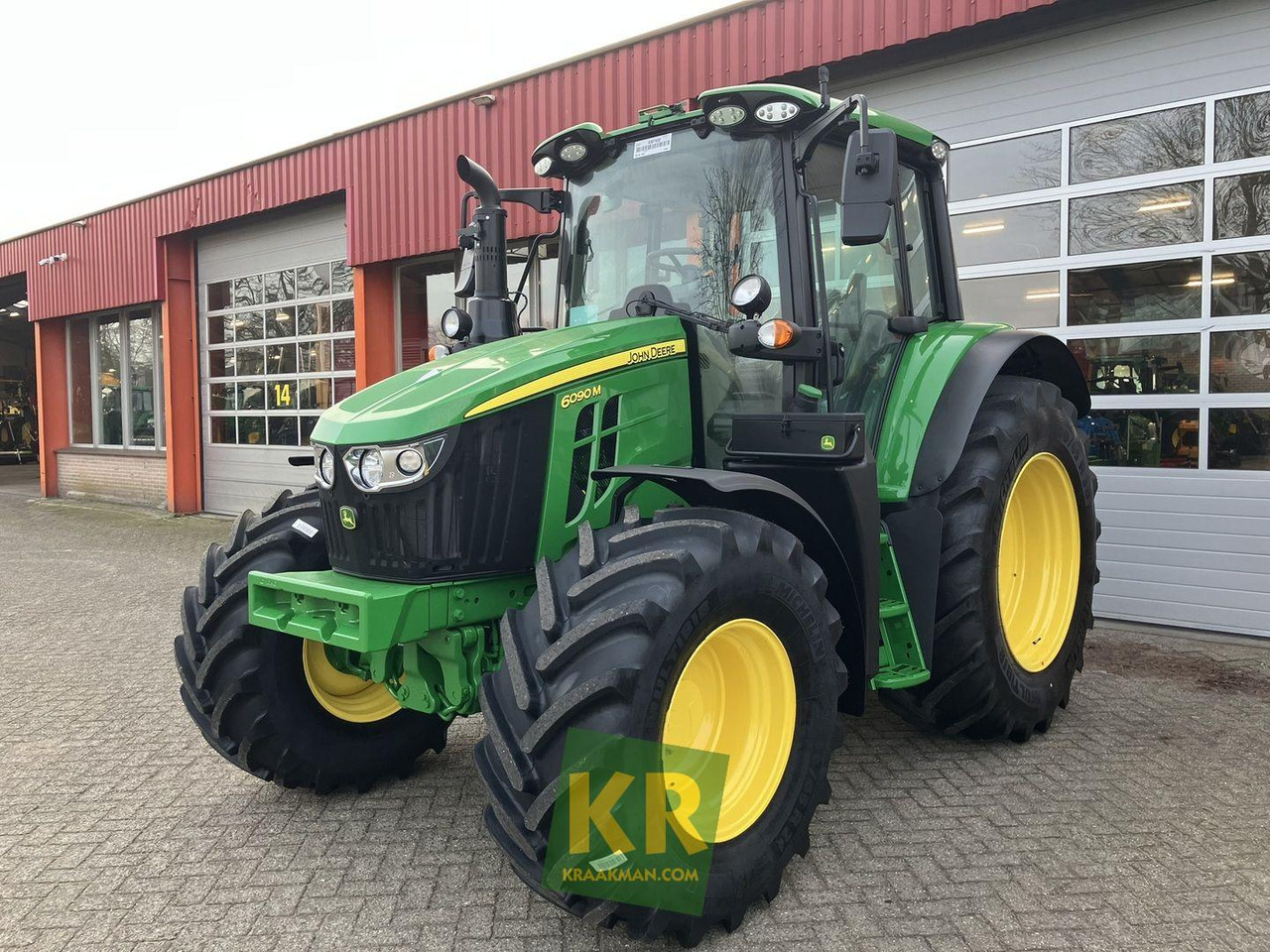 John Deere 6090M - جرار: صور 1 John Deere 6090M - جرار: صور 1