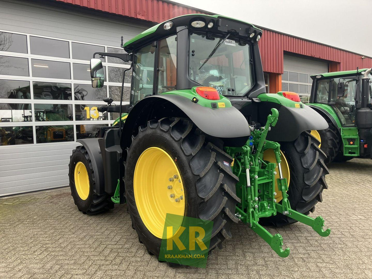 John Deere 6090M - جرار: صور 5 John Deere 6090M - جرار: صور 5