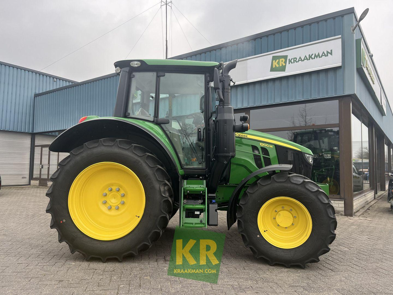 John Deere 6100M - جرار: صور 3 John Deere 6100M - جرار: صور 3