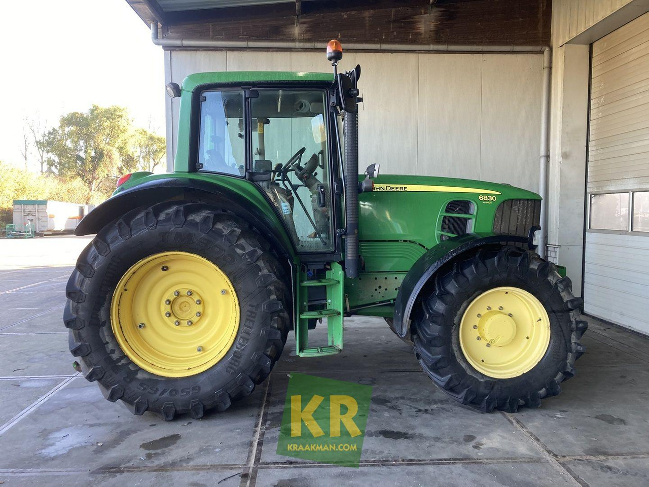 John Deere 6830 PREMIUM - جرار: صور 1 John Deere 6830 PREMIUM - جرار: صور 1