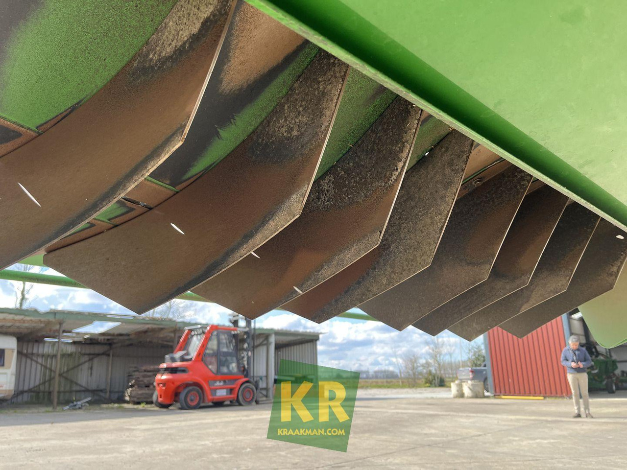 حصادة شاملة John Deere T660: صور 10