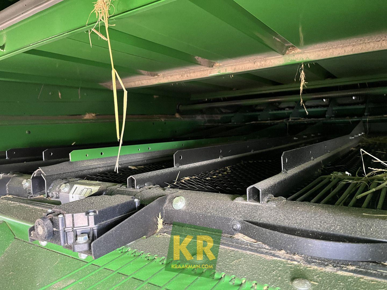 حصادة شاملة John Deere T660: صور 11