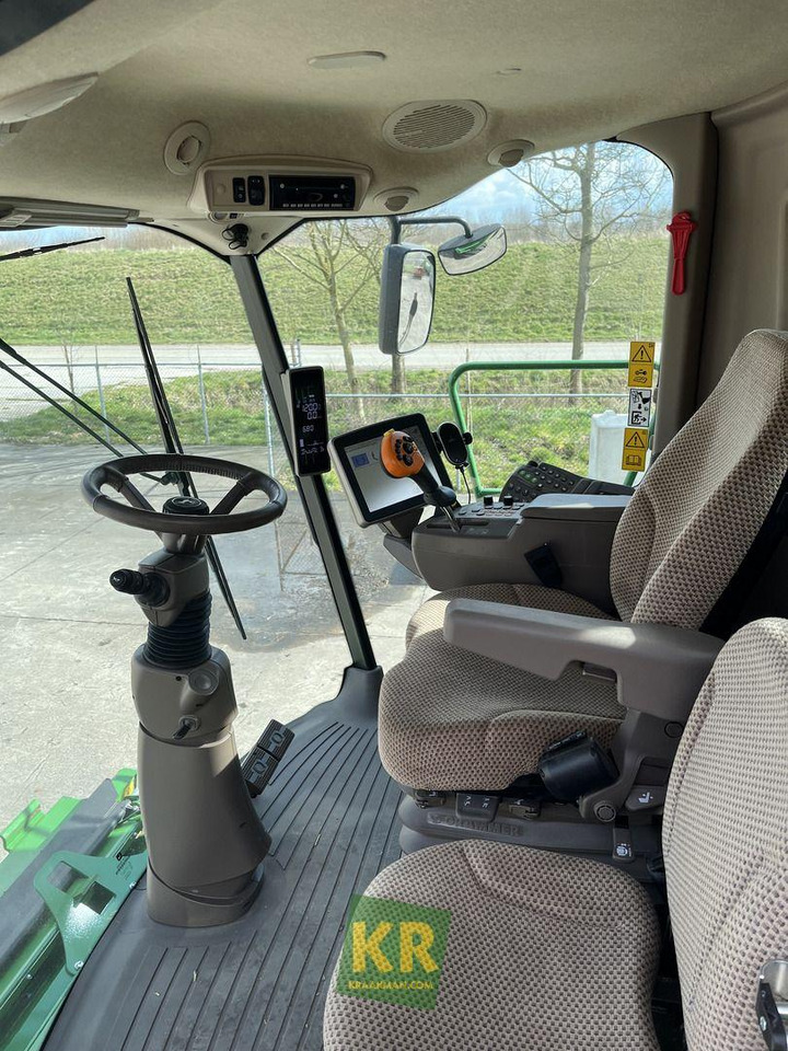 حصادة شاملة John Deere T660: صور 15