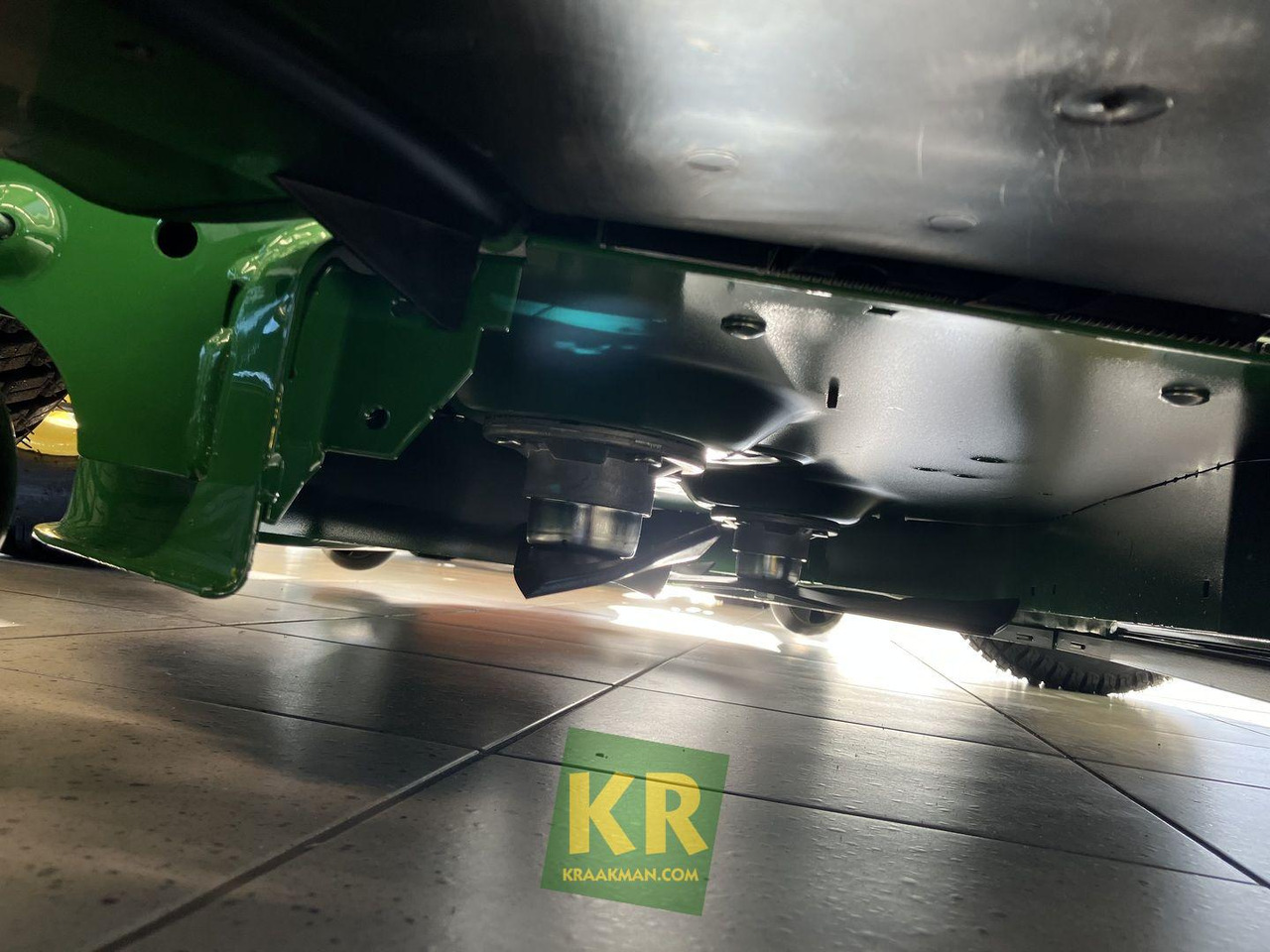 جزازة المروج جديد John Deere X590: صور 6