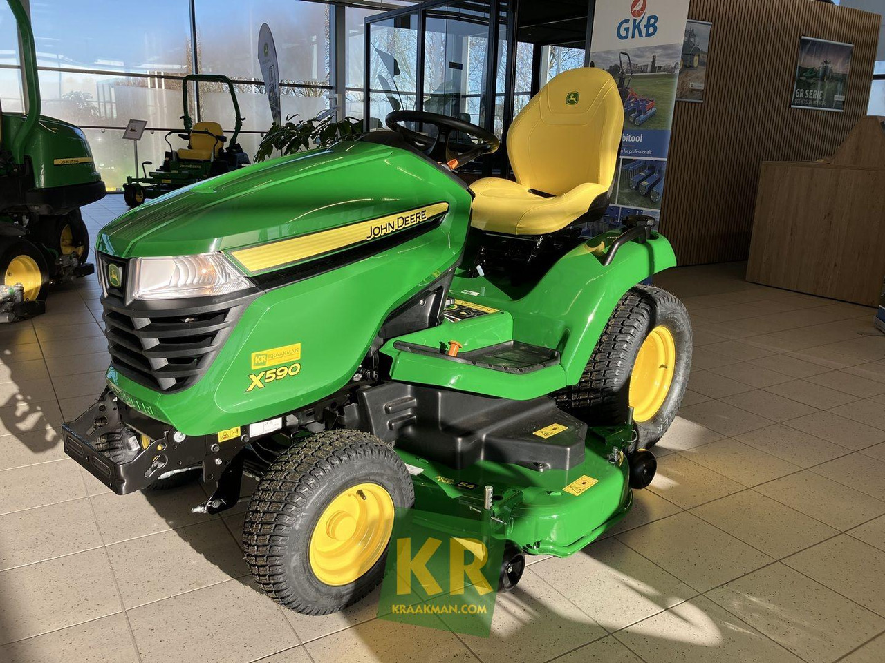 جزازة المروج جديد John Deere X590: صور 7