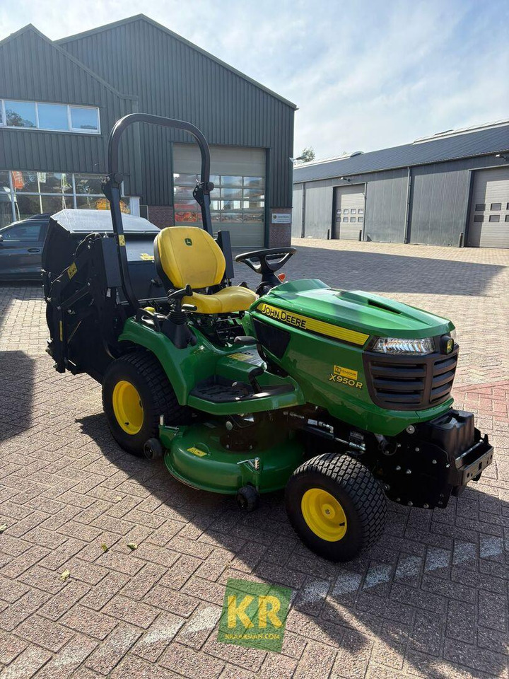John Deere X950R - جزازة المروج: صور 3 John Deere X950R - جزازة المروج: صور 3