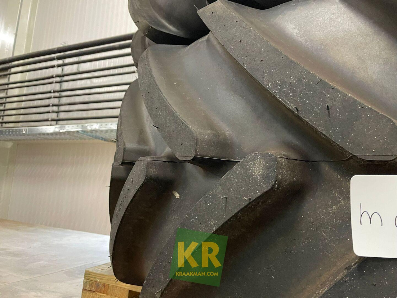 Multibib 540/65R24 Michelin - عجلات - الآلات والماكينات الزراعية: صور 2 Multibib 540/65R24 Michelin - عجلات - الآلات والماكينات الزراعية: صور 2