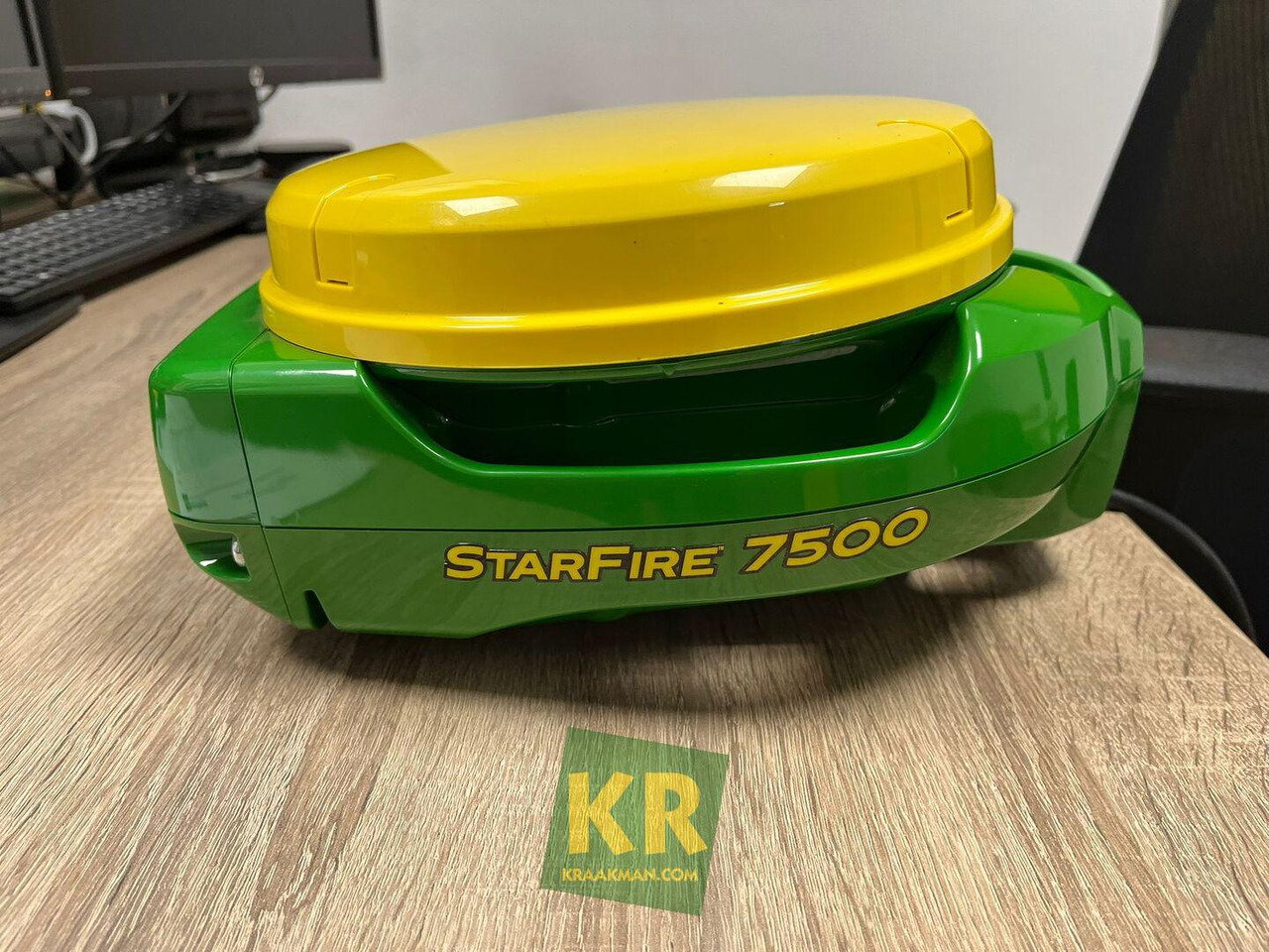 STARFIRE 7500 RECEIVER John Deere - نظم الملاحة: صور 2 STARFIRE 7500 RECEIVER John Deere - نظم الملاحة: صور 2