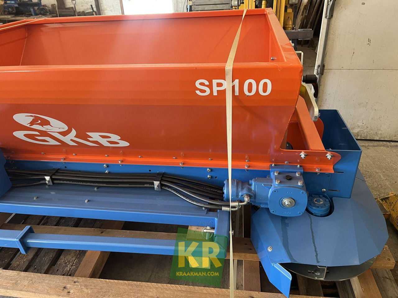 Sandspreader GKB - الرمال مفرشة: صور 1 Sandspreader GKB - الرمال مفرشة: صور 1