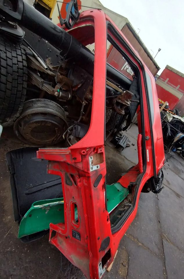 ĆWIARTKA BOK IVECO STRALIS HI-WAY - هيكل السيارة الخارجية - شاحنة: صور 3 ĆWIARTKA BOK IVECO STRALIS HI-WAY - هيكل السيارة الخارجية - شاحنة: صور 3