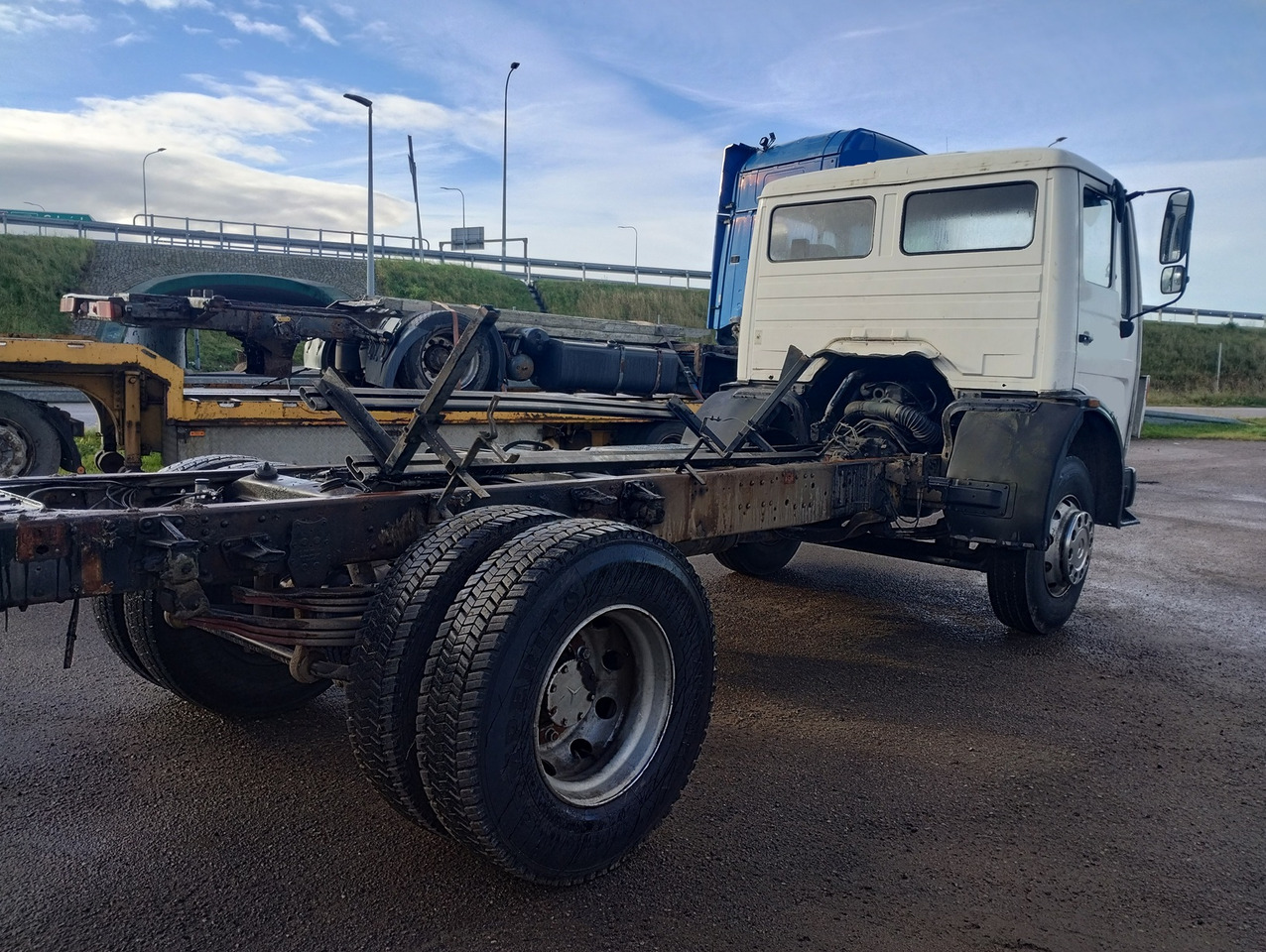 MERCEDES-BENZ 1620 - الشاسيه شاحنة: صور 3 MERCEDES-BENZ 1620 - الشاسيه شاحنة: صور 3