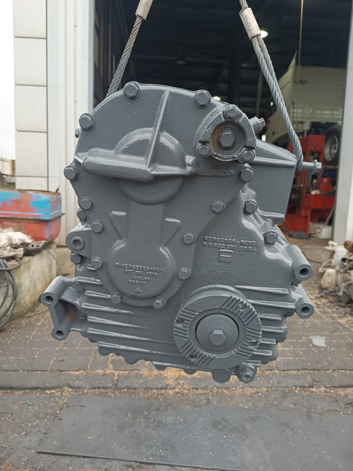 MERCEDES-BENZ SKRZYNIA ROZDZIELCZA REDUKTOR VG900 4x4 SK 1824 1827 - محرك سوينغ: صور 2 MERCEDES-BENZ SKRZYNIA ROZDZIELCZA REDUKTOR VG900 4x4 SK 1824 1827 - محرك سوينغ: صور 2